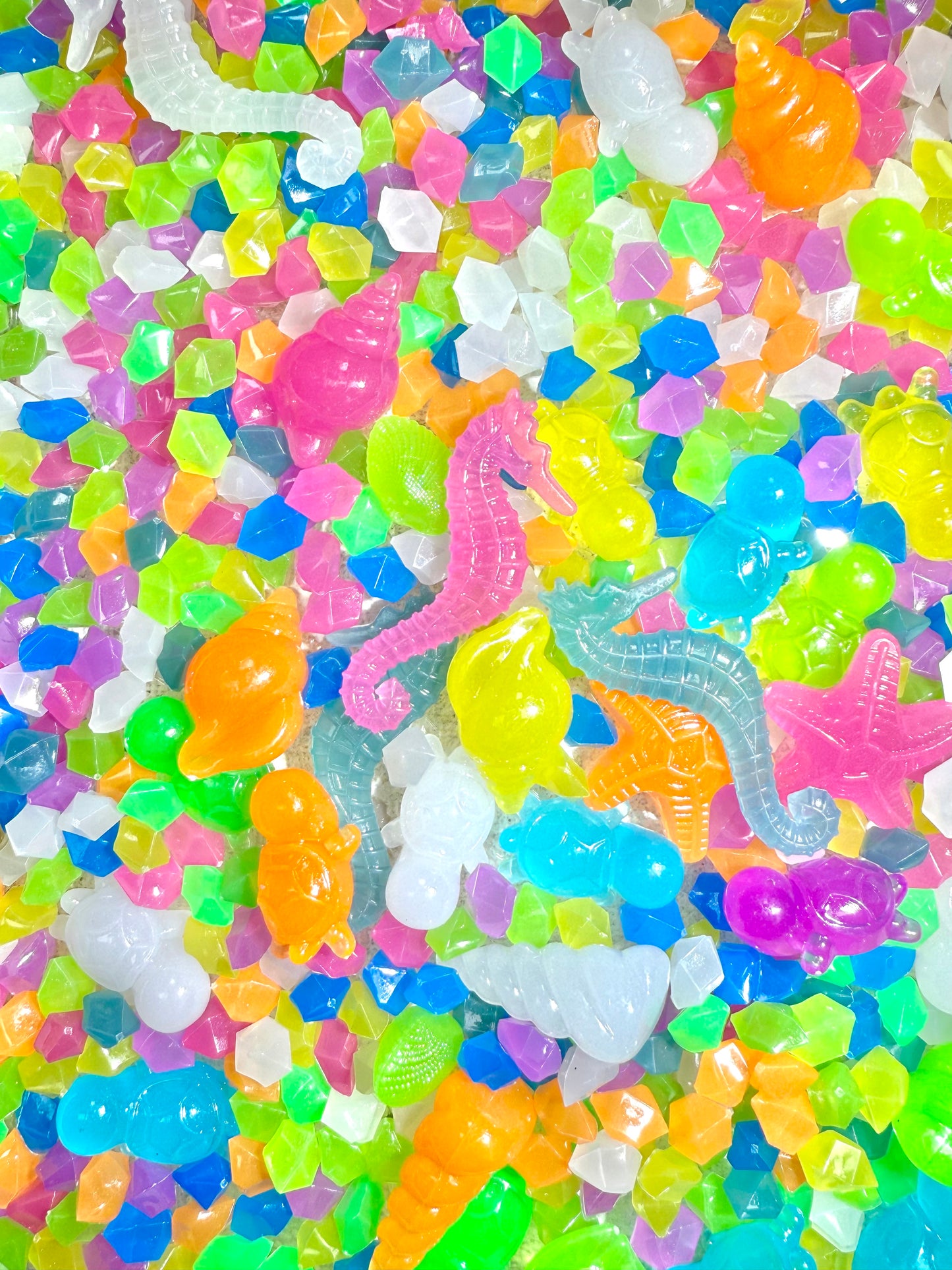 【Lumi Marine】Luminous acrylics charms mix display: seahorse/turtle/starfish/shell/ice