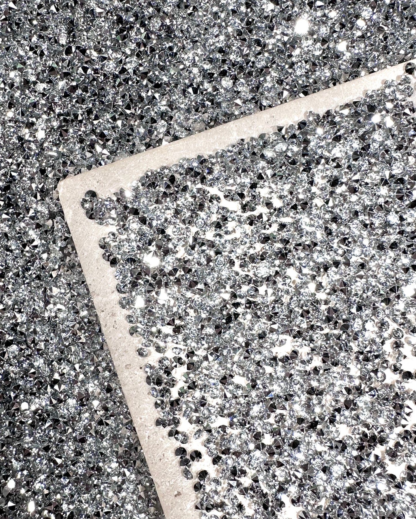 【Little Diamond 】2mm-4mm shinning resin rhinestone, diamond shapes