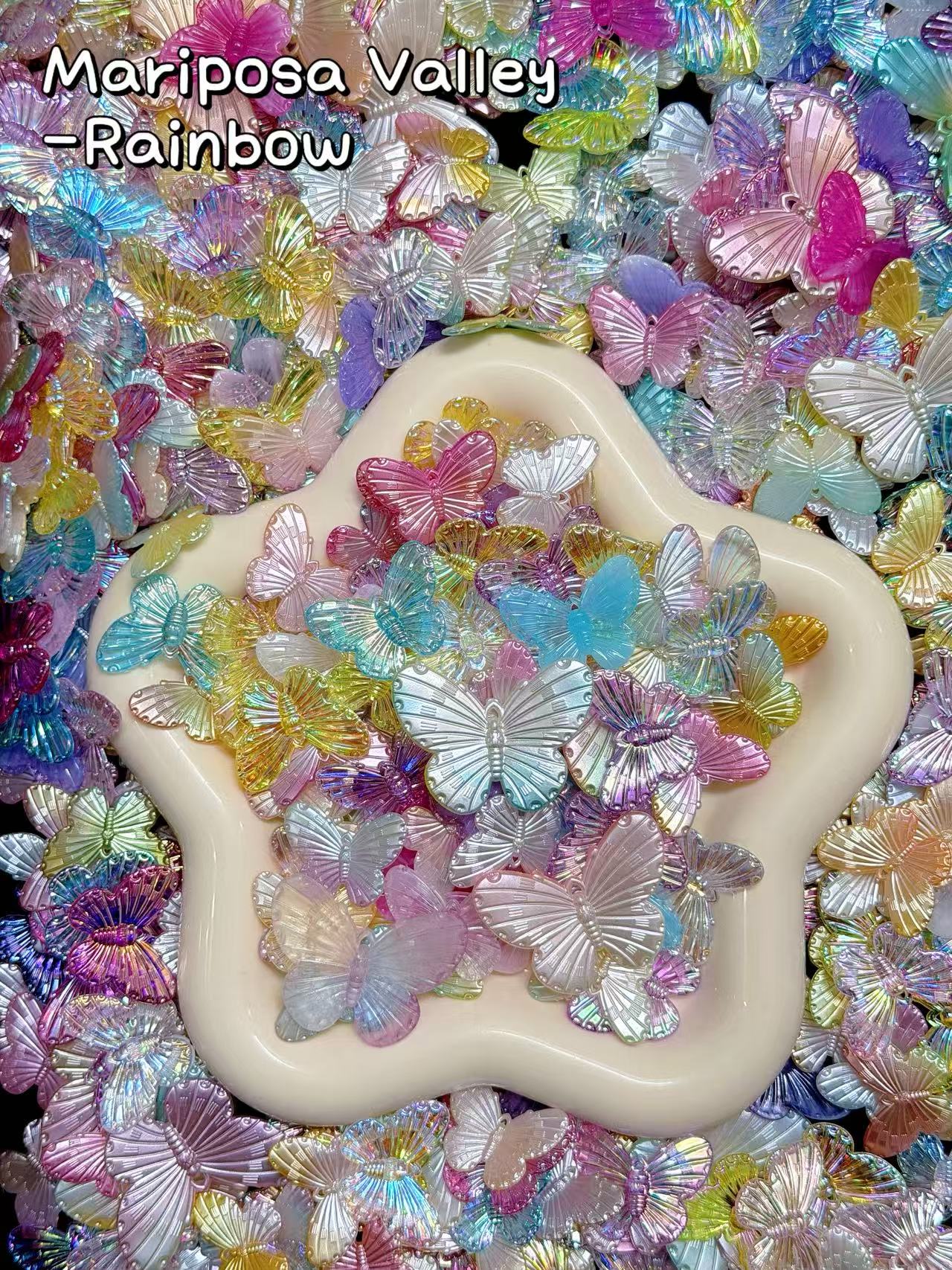 【Mariposa Valley】Drilled crescent acrylics butterfly charms
