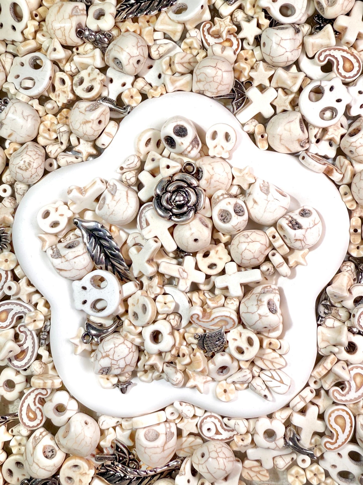 【Graveyard Keeper】stone beads, skull/bones/leaves/butterflies etc