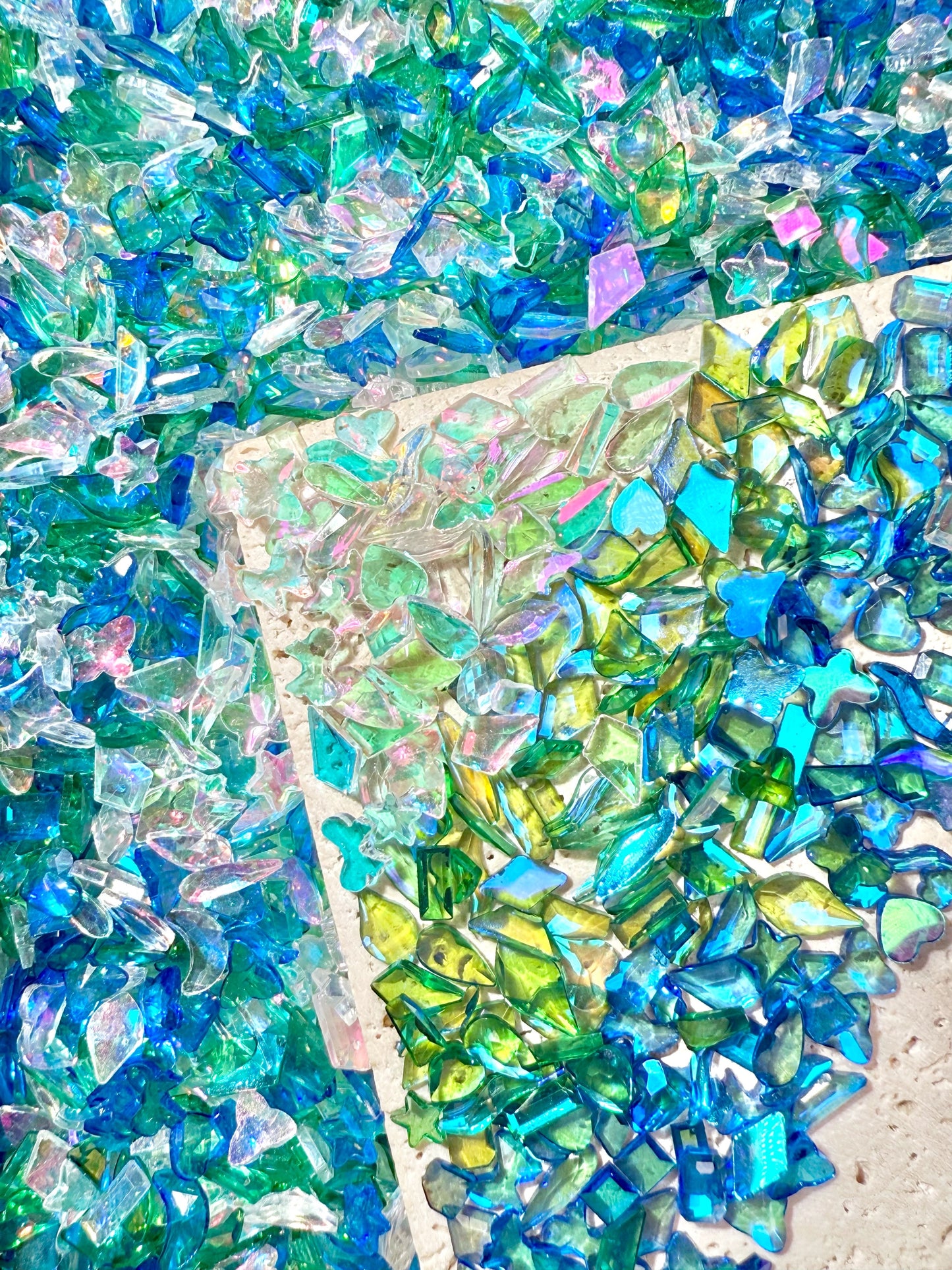 【Aurora Flakes】Transparent shining resin in all shapes, Nail art/Craft supplies, display