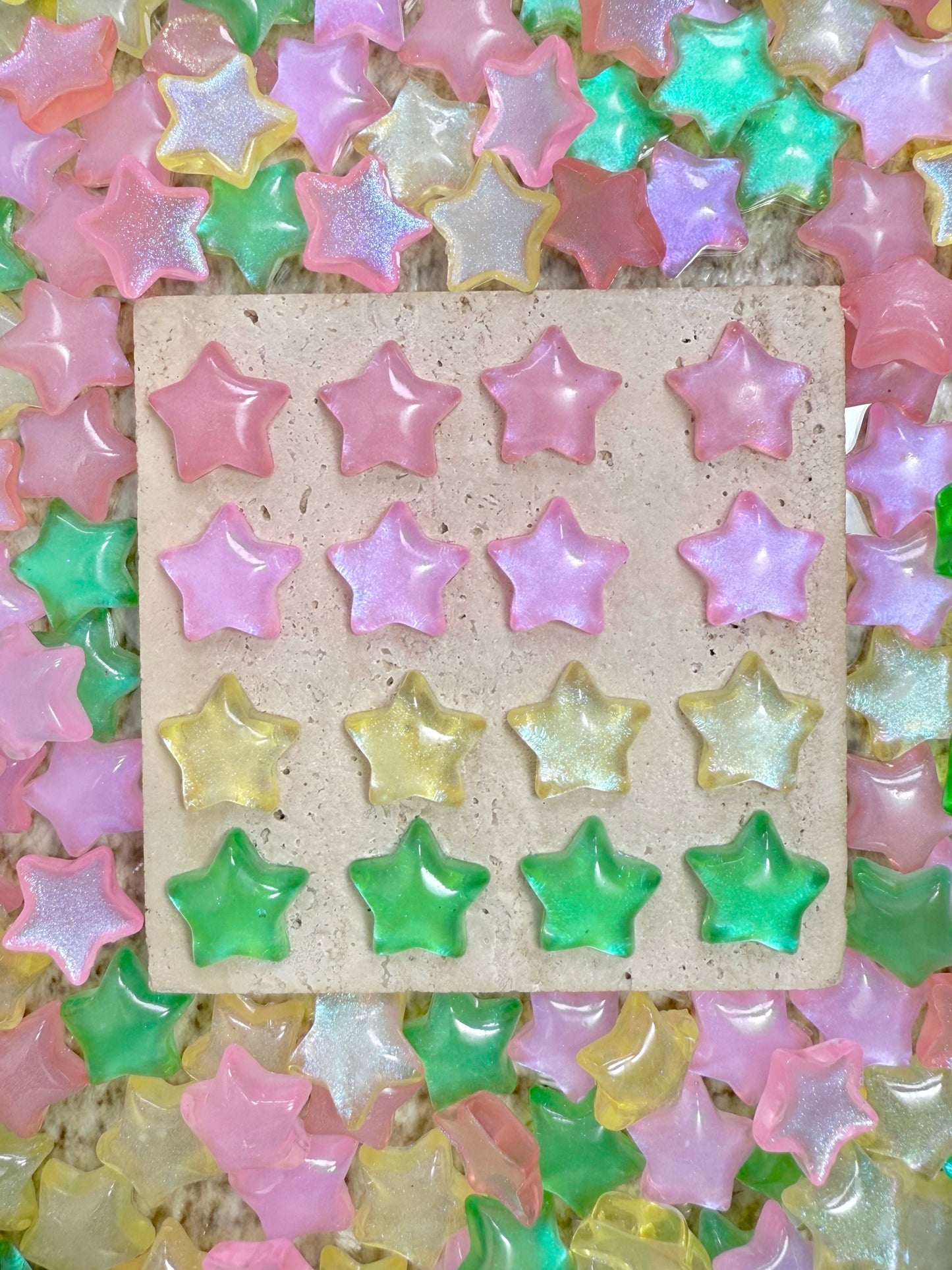 【Lumi Star】 Breloques en résine en forme d'étoile lumineuse et colorée