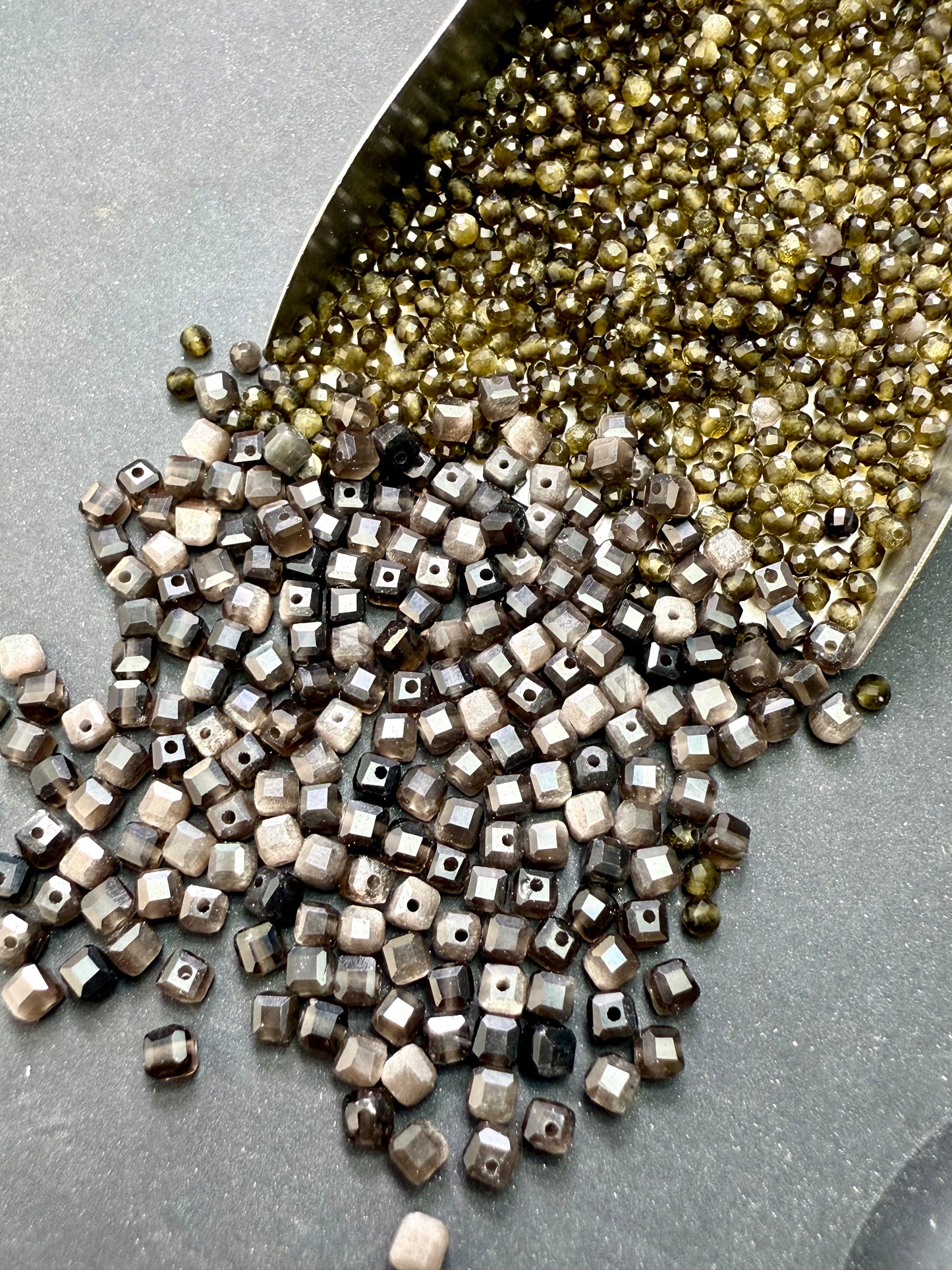 A001.NEW【Fancy Crystal】2-4mm luxury high-quality crystal