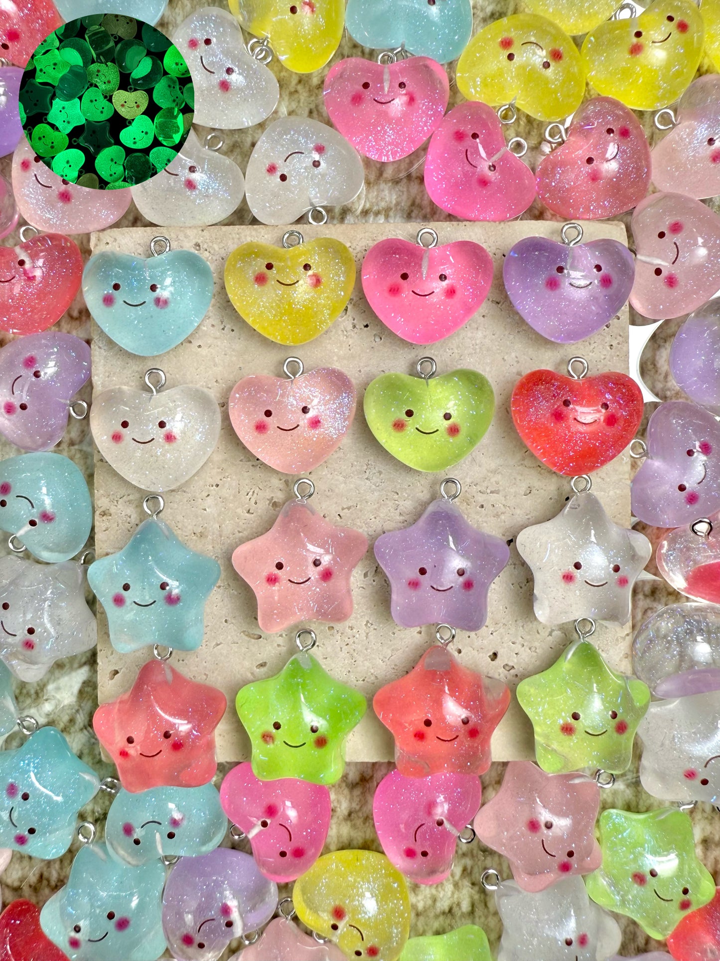 【Lumi Star】 Breloques en résine en forme d'étoile lumineuse et colorée