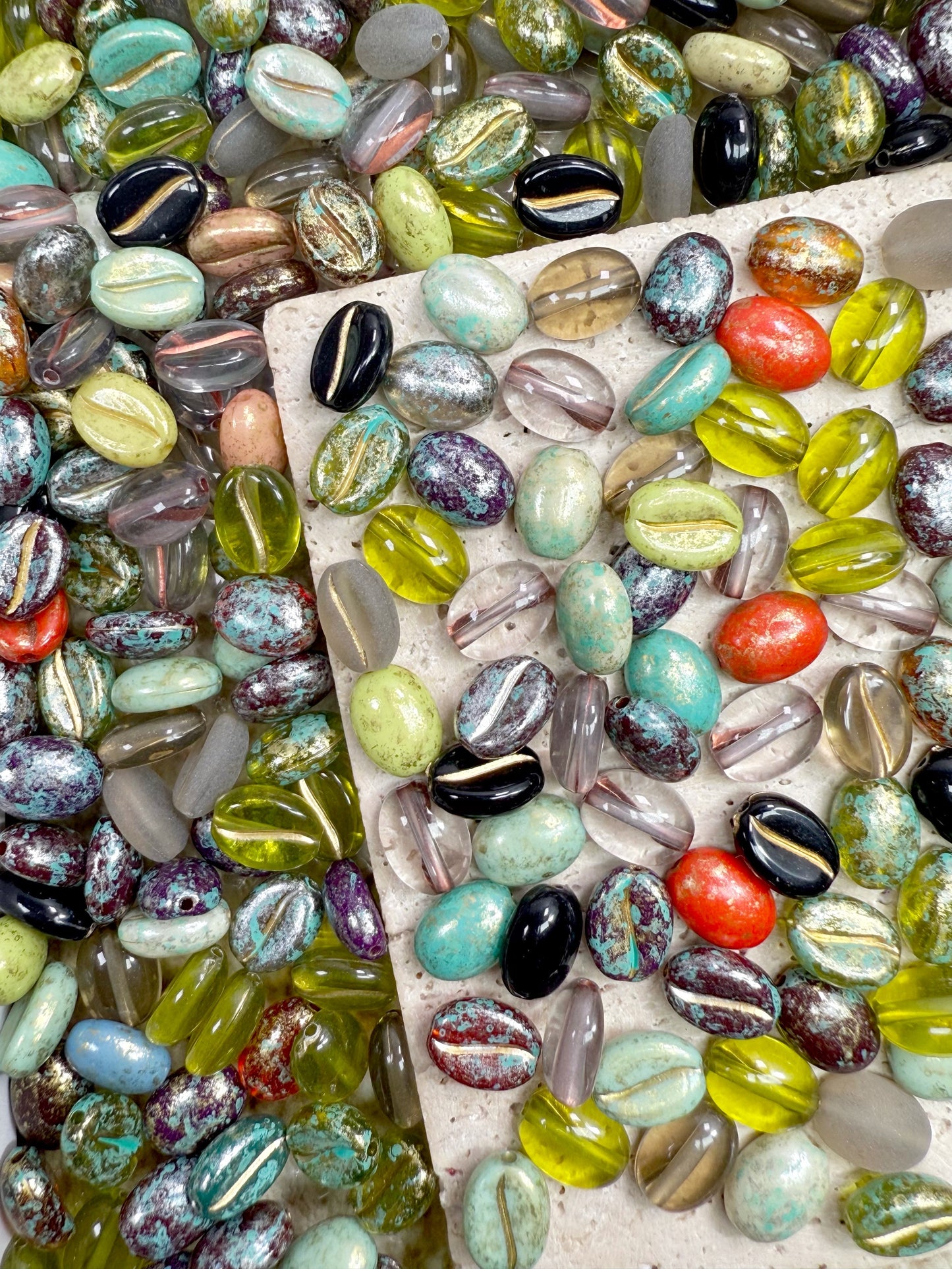 【Grains de café】 Breloques en forme de grains de café en acrylique percé pour bracelet, collier, couronne, porte-clés, présentoir